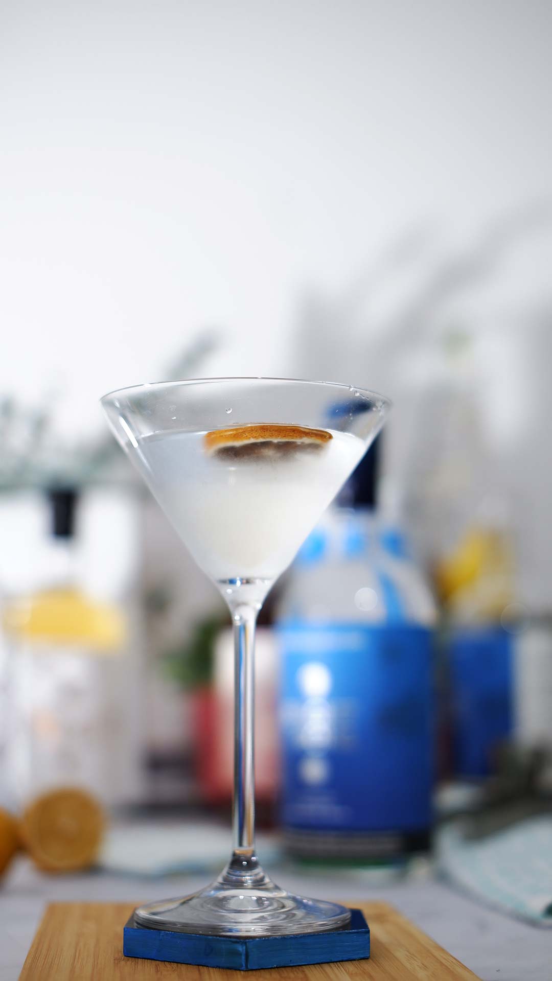 Ri ri martini gin cocktail